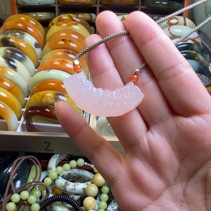 蛇纹石玉坠未镶嵌