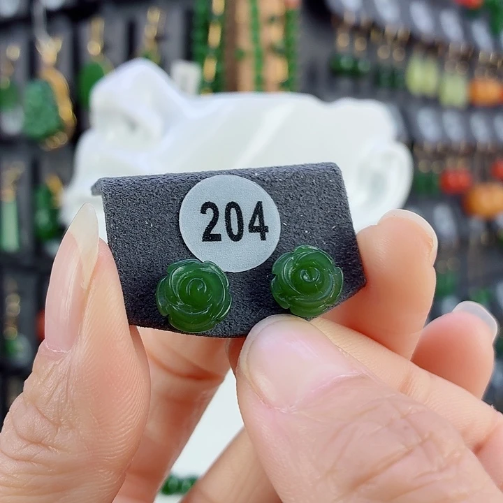 和田玉18K金镶嵌耳饰