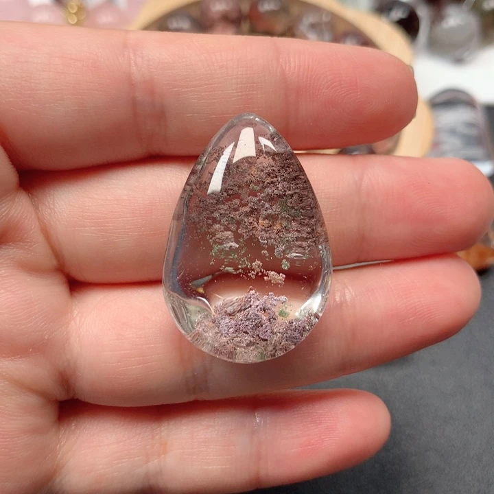 未镶嵌颈饰水晶?**?水晶