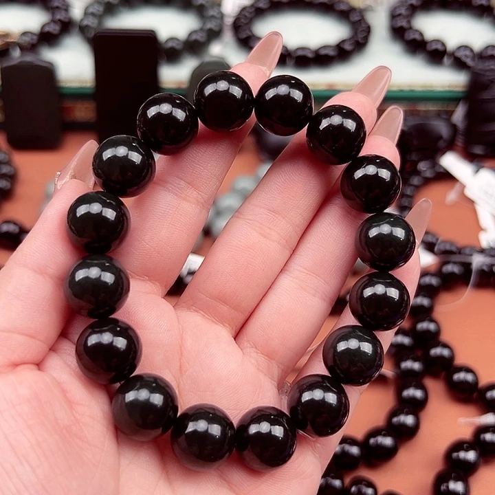 戈***狼和田玉未镶嵌手串