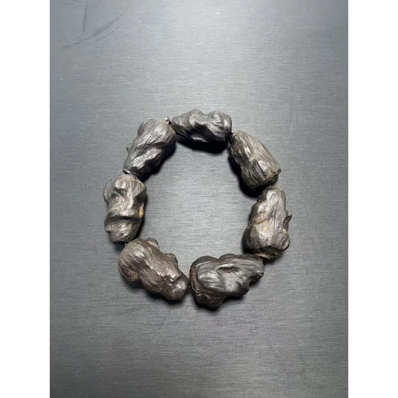 X28时尚经典精品手链W饰品