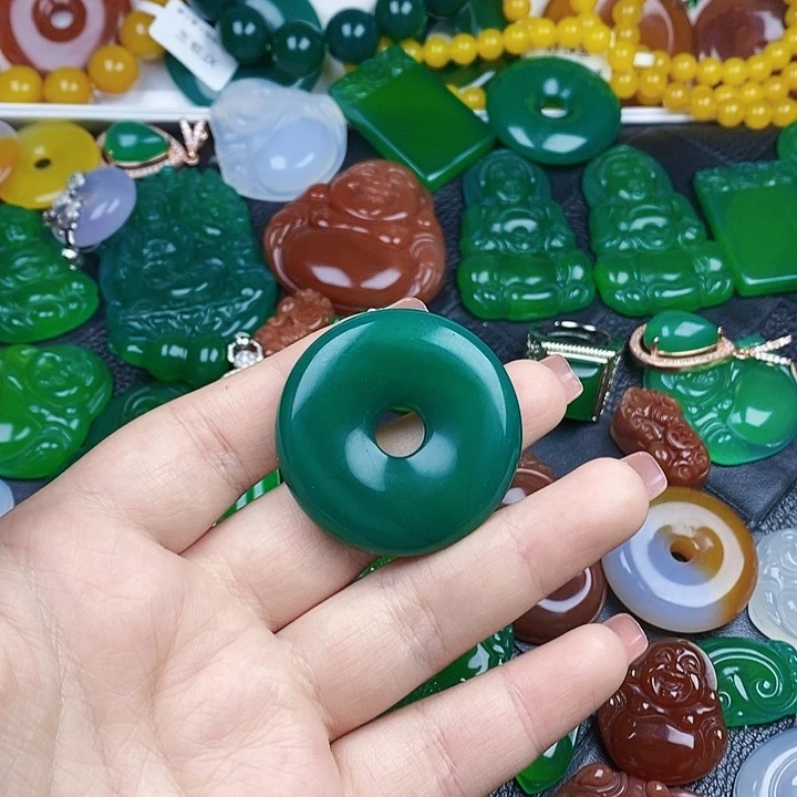 玛瑙/玉髓颈饰未镶嵌