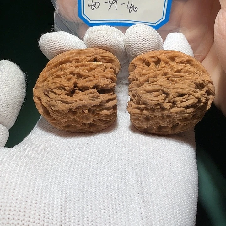 文玩核桃吊坠南疆凹底24