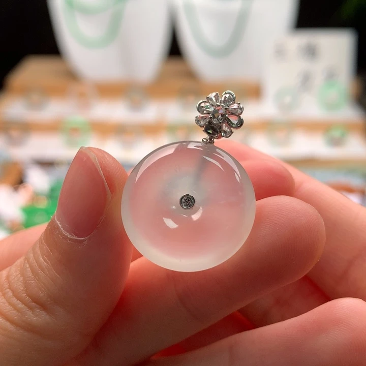 翡翠18K金镶嵌颈饰天然缅甸A货翡翠