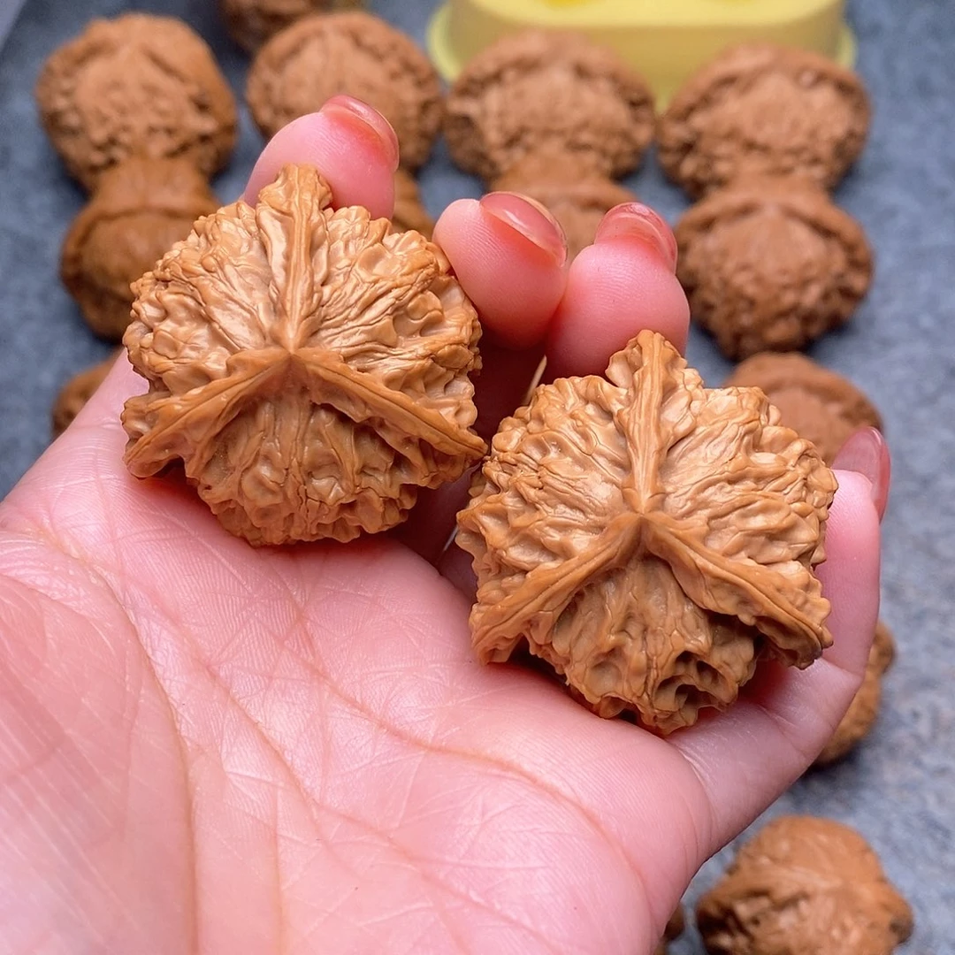 文玩核桃把件小**根精品天花板盘山三棱42全品