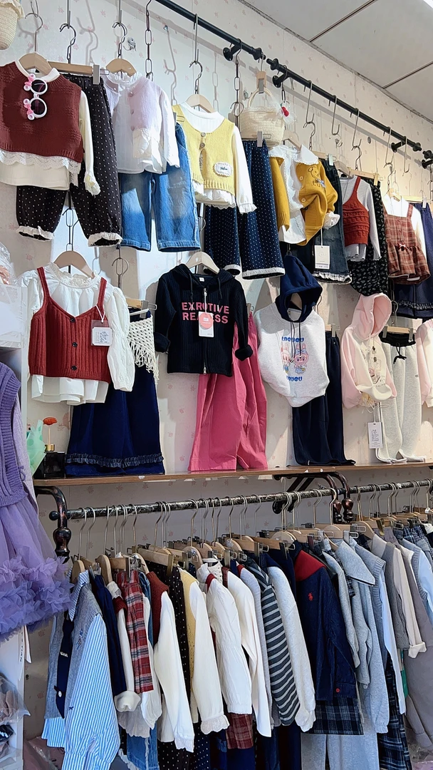 秋款全面上新啦，小朋友的秋天从一套新衣服