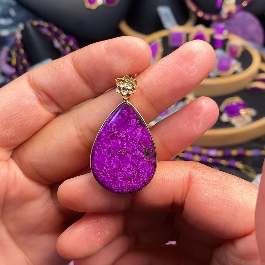 苏纪石（舒俱来）吊坠18K金镶嵌