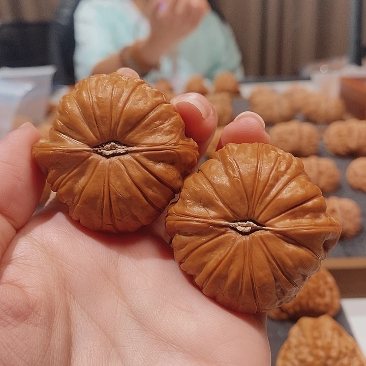 青***疯吊坠桃核山地南瓜饼44