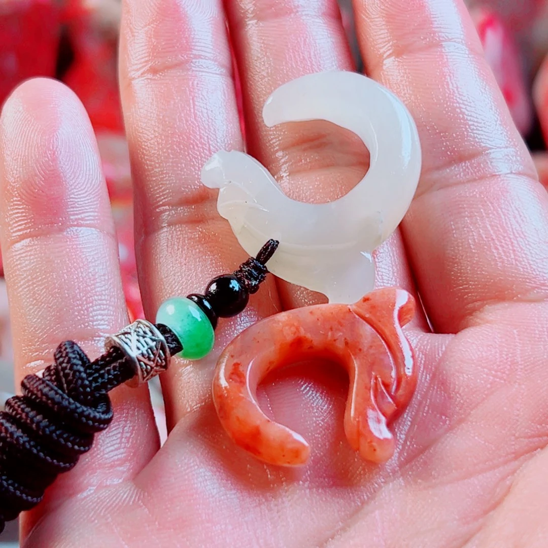 平***妈巴林石玉龙一枚可以不？