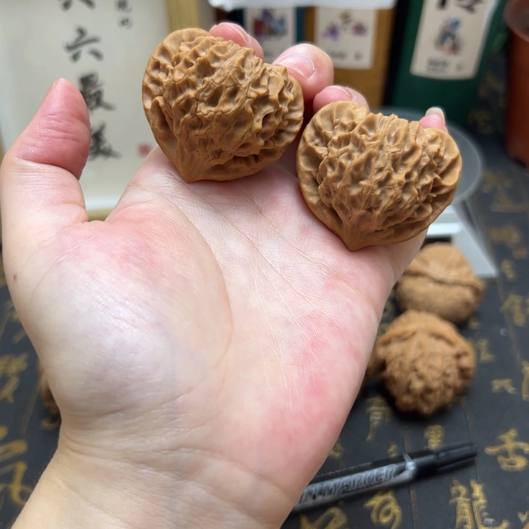 你***肉把件文玩核桃41龙门涧
