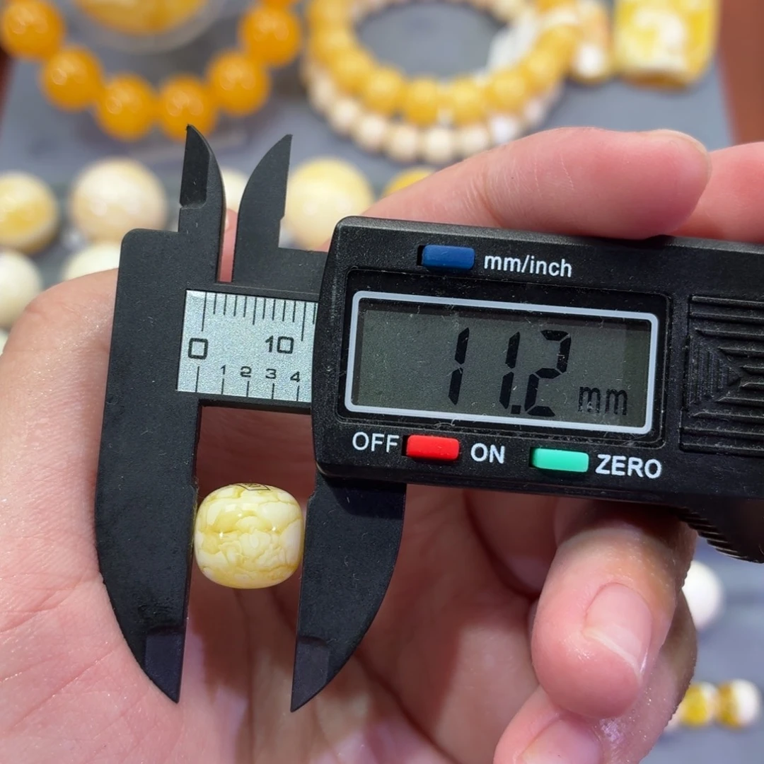 竹***喧琥珀未镶嵌裸石老型