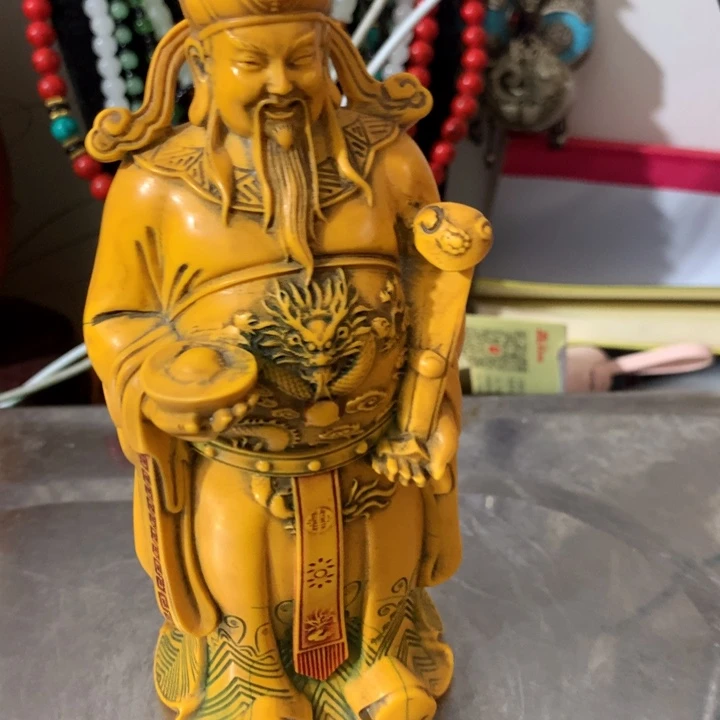 石材摆件等各种形式进行的