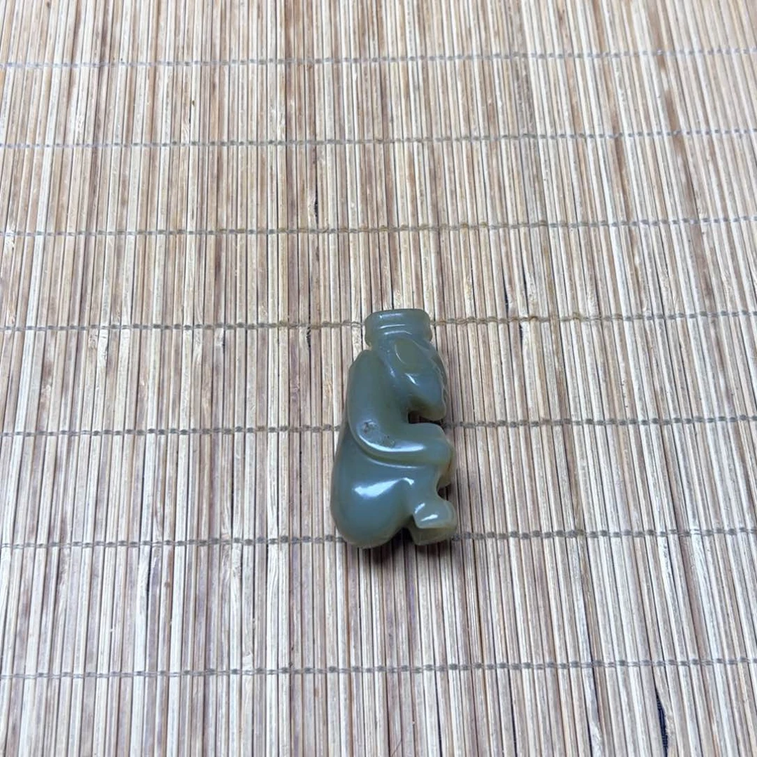 未镶嵌和田玉挂件