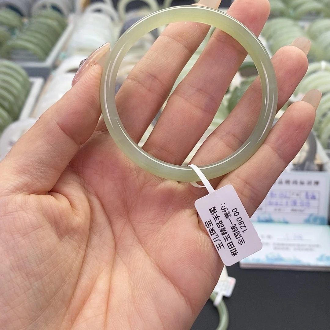 和田玉未镶嵌珠宝奇石55
