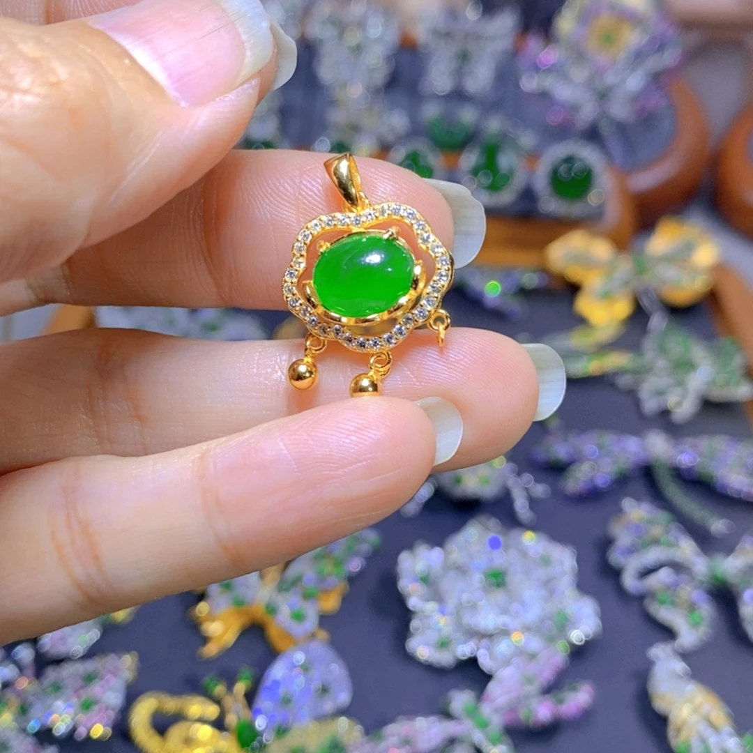 翡翠颈饰银S925镶嵌天然翡翠