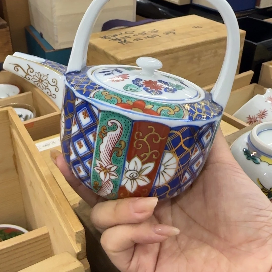 藏品丰富多彩等特色