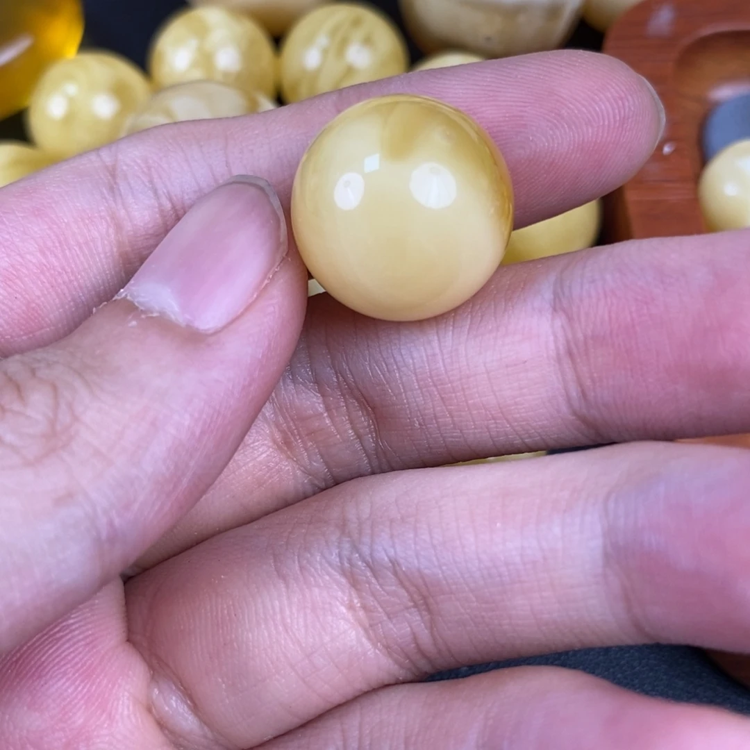 裸石琥珀未镶嵌微瑕74