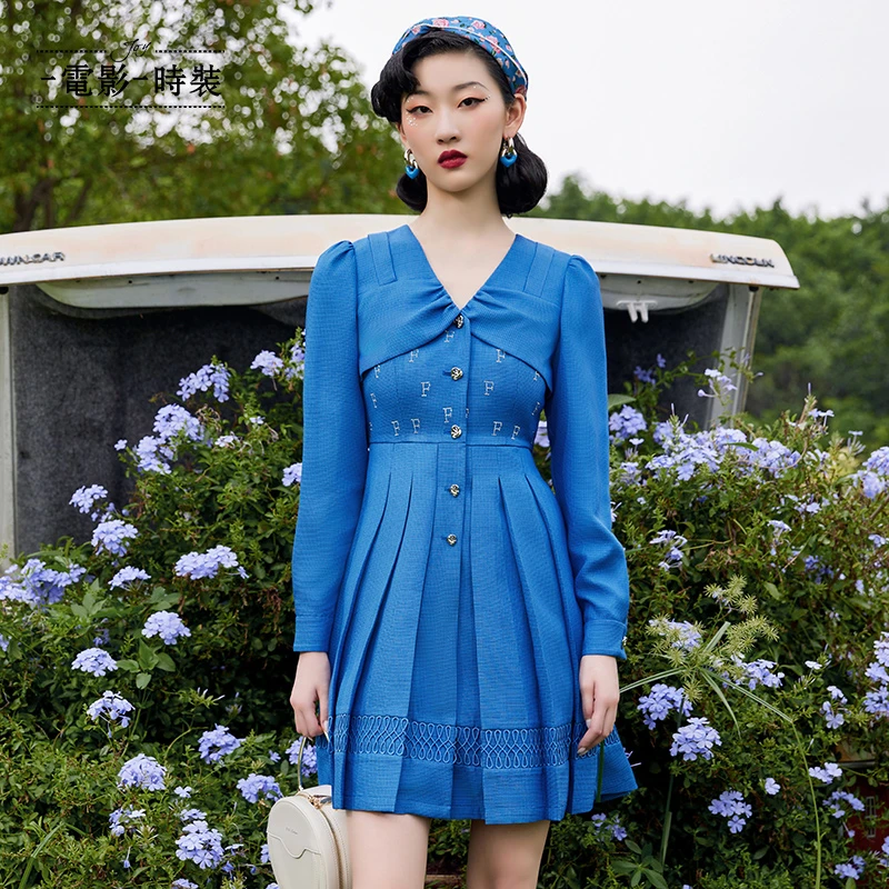 【媛媛女王专享】一电影一时装烫钻连衣裙式外套FEUG115550