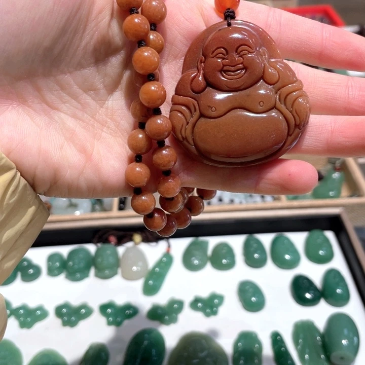 石英质玉未镶嵌颈饰