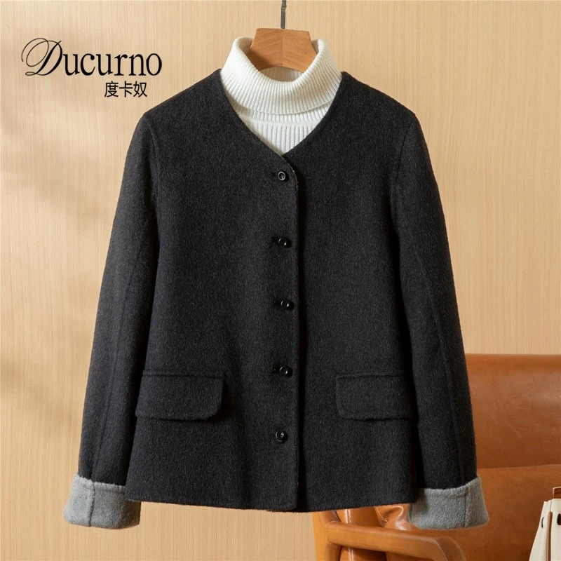 秋冬新款高级感正肩双面呢大衣女装短款小香风修身气质羊毛呢外套