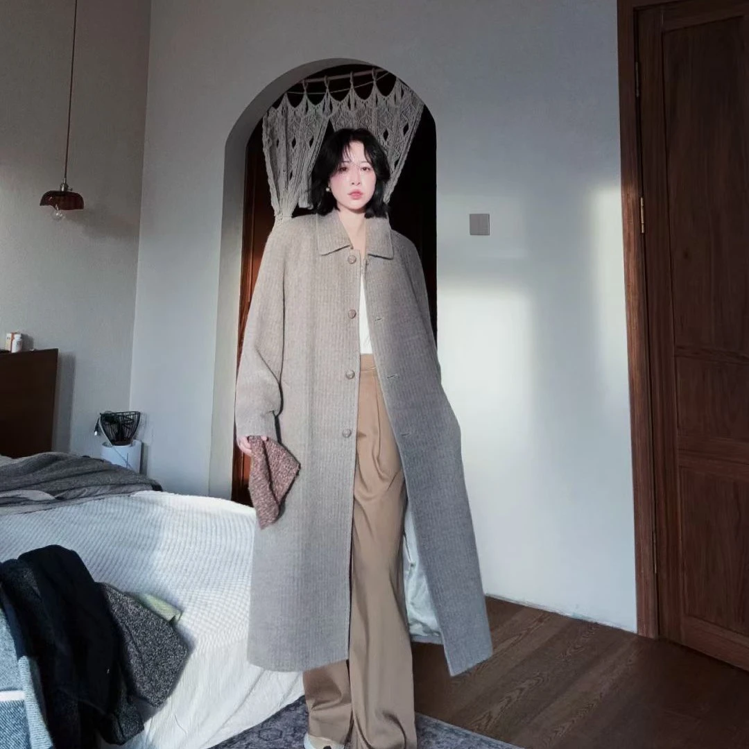 卡其燕麦灰竖纹中长款大衣