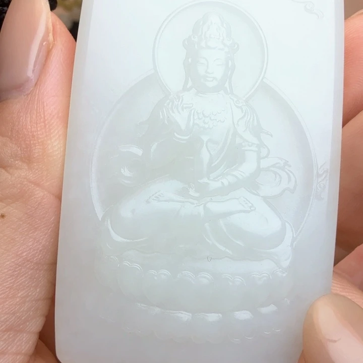 和田玉未镶嵌颈饰L****M