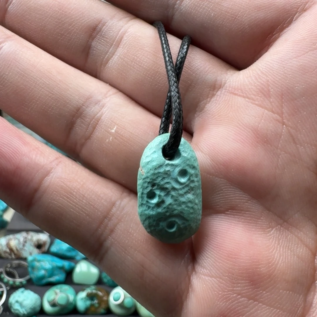 未镶嵌绿松石珠宝奇石