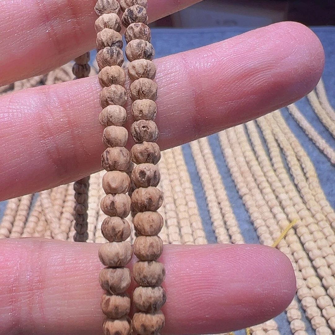 晴***℃柏香籽/百香籽吊坠