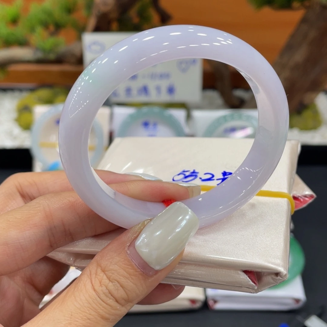 翡翠未镶嵌手镯（贵妃镯）缅甸翡翠