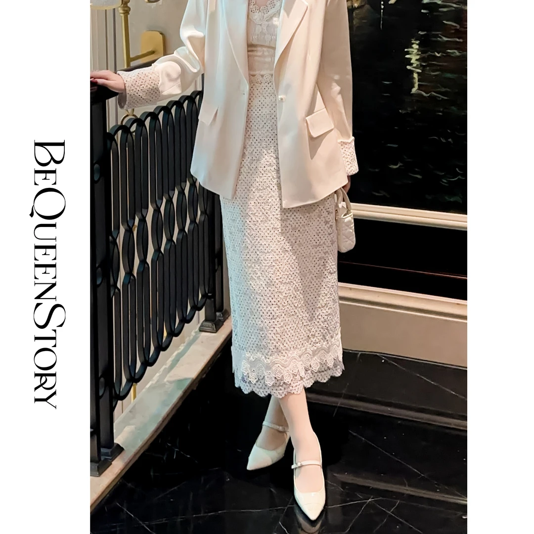 余潇潇【焦点女王】2025年设计感镂空波点开叉包臀半裙