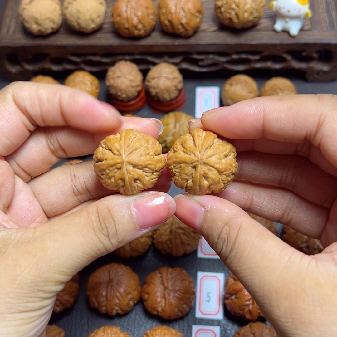 把件文玩核桃28尺焖尖粗筋龙纹元宝011