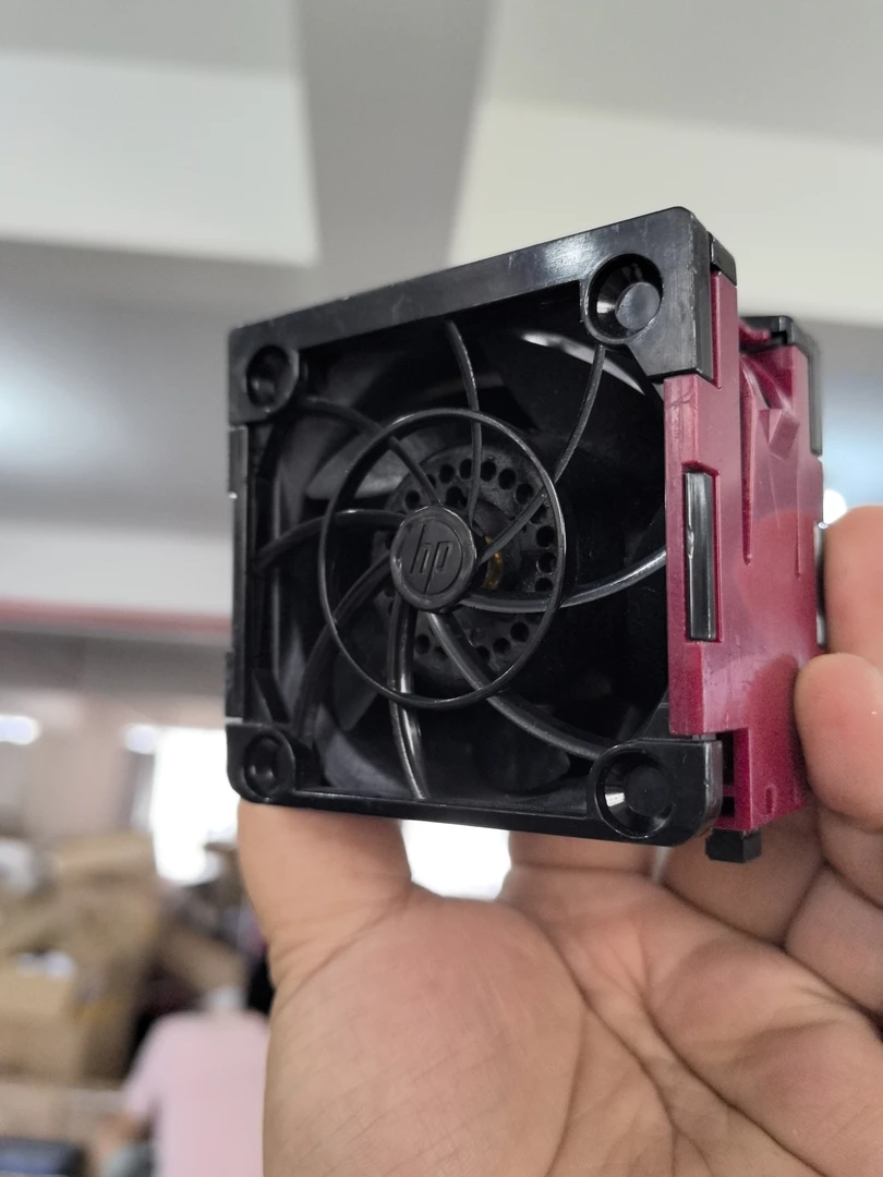 红色-中号散热风扇1个