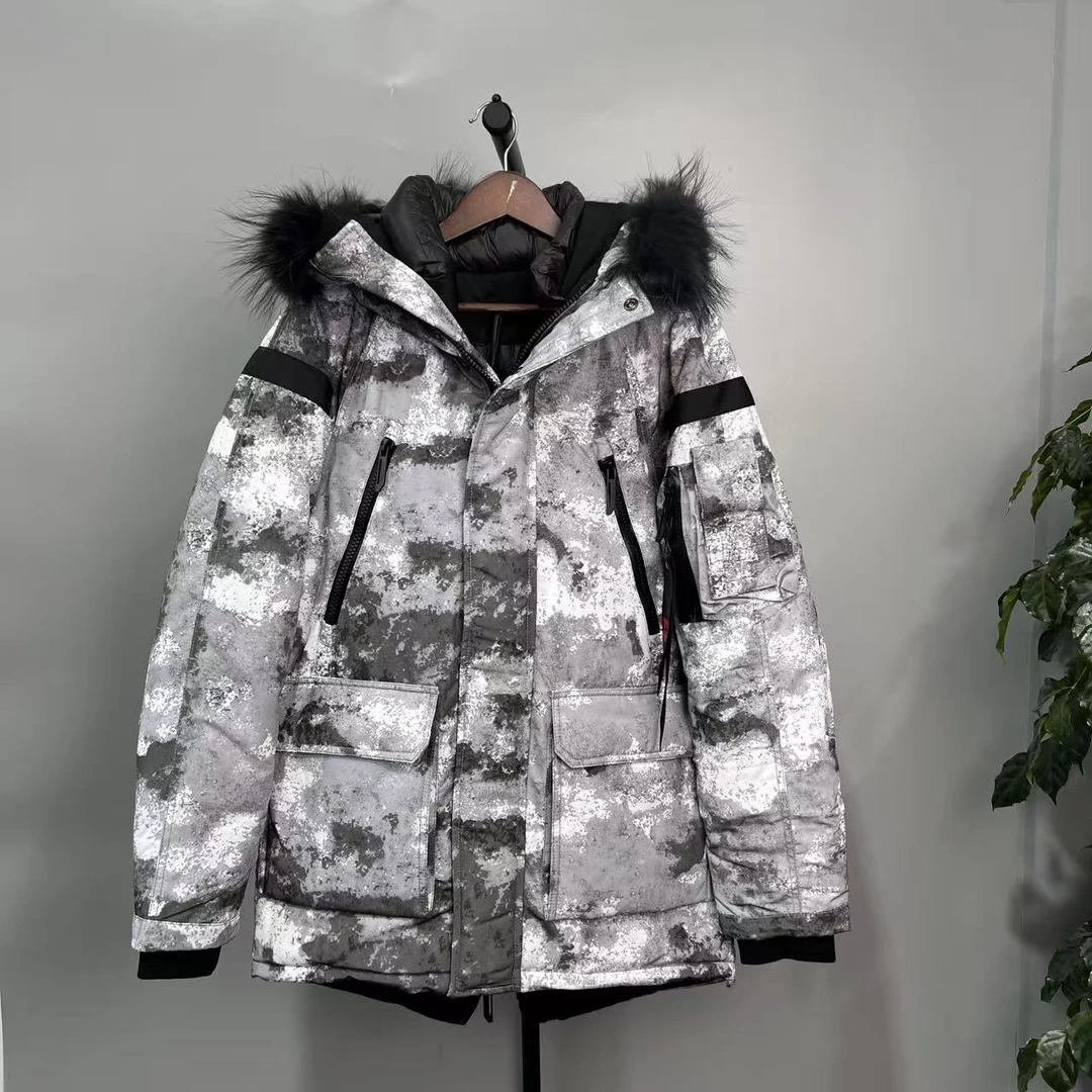海港城奢牌秋冬季迷彩灰字母连帽毛领多口袋白鸭绒羽绒服 Q0089