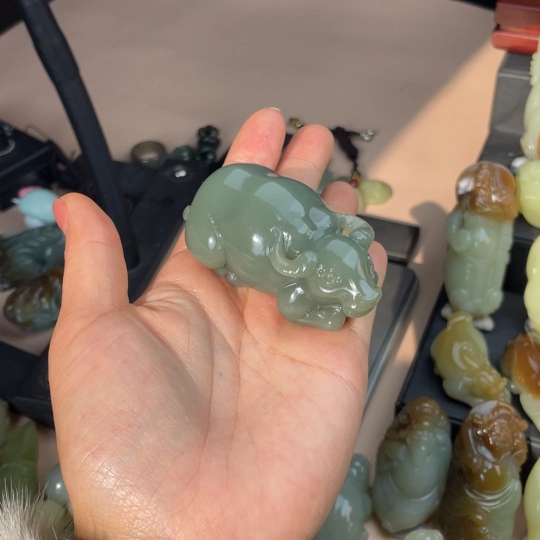 逆***风和田玉未镶嵌颈饰