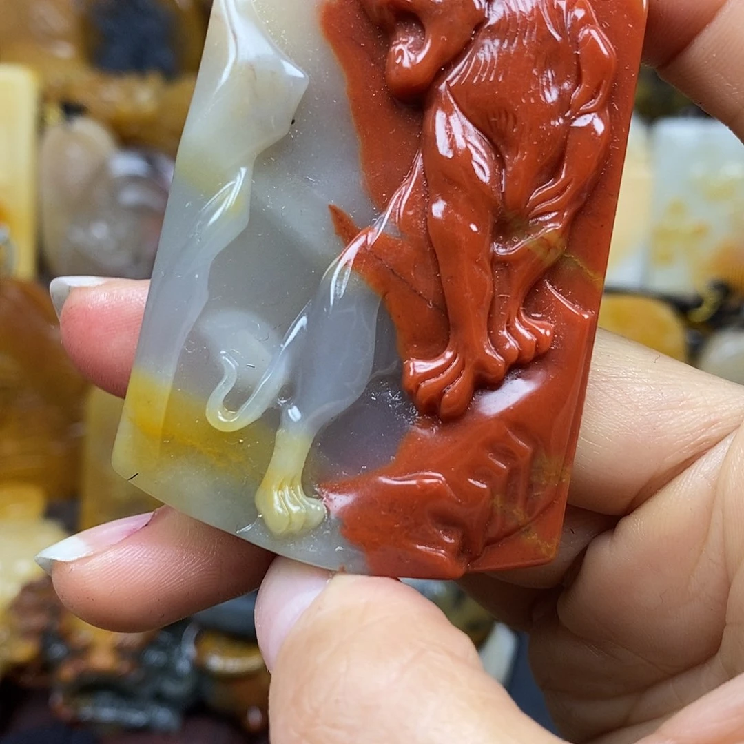 石英质玉（黄龙玉）颈饰未镶嵌