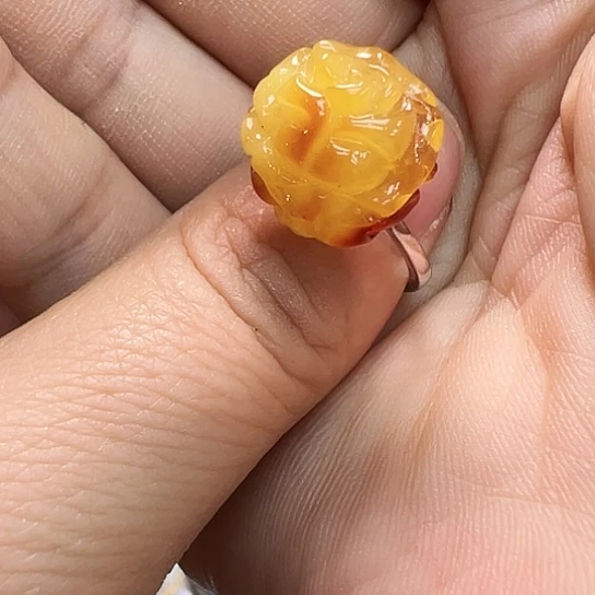 未镶嵌琥珀耳饰戒指