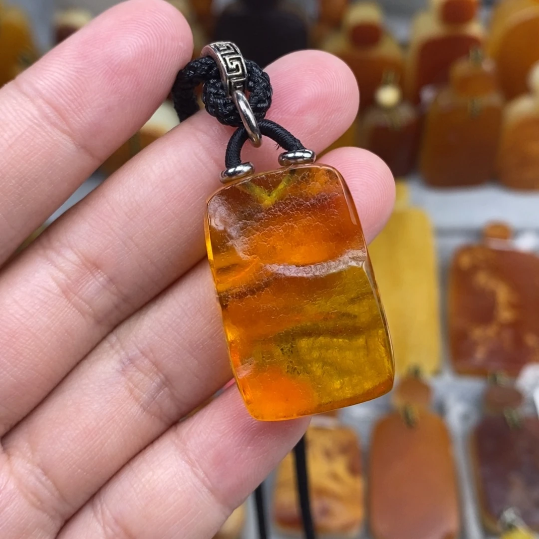 琥珀未镶嵌珠宝奇石