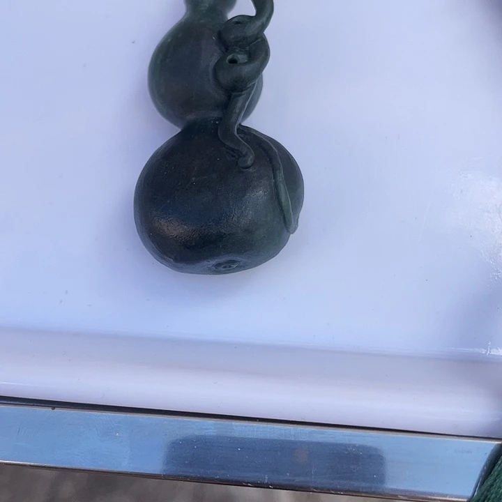 翡翠未镶嵌颈饰挂件