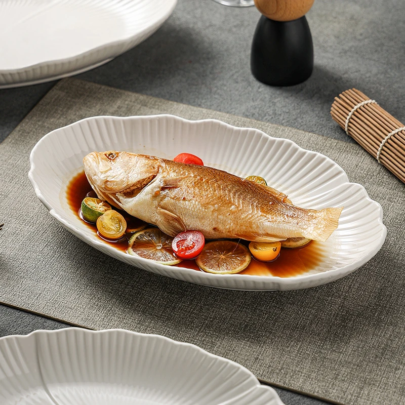 陶瓷纯白鱼盘家用蒸鱼日式盘烤鱼大号装鱼盘新款菜盘椭圆形盘子
