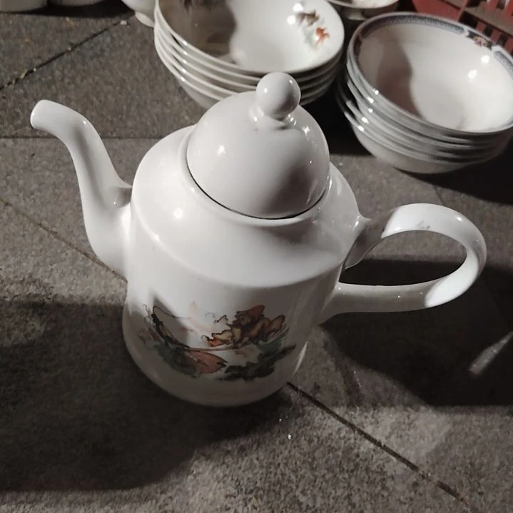 盘陶瓷盘子碗啥都有