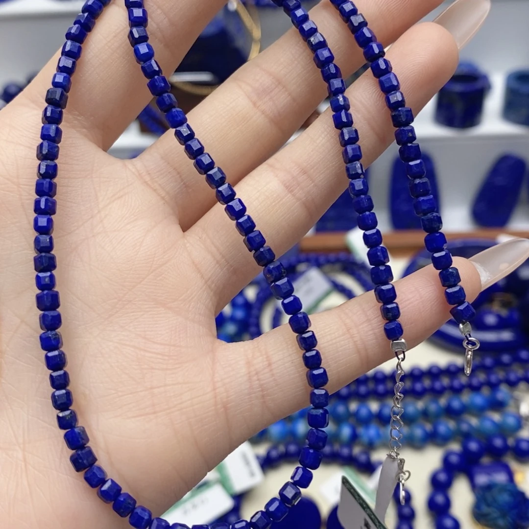 青金石未镶嵌颈饰