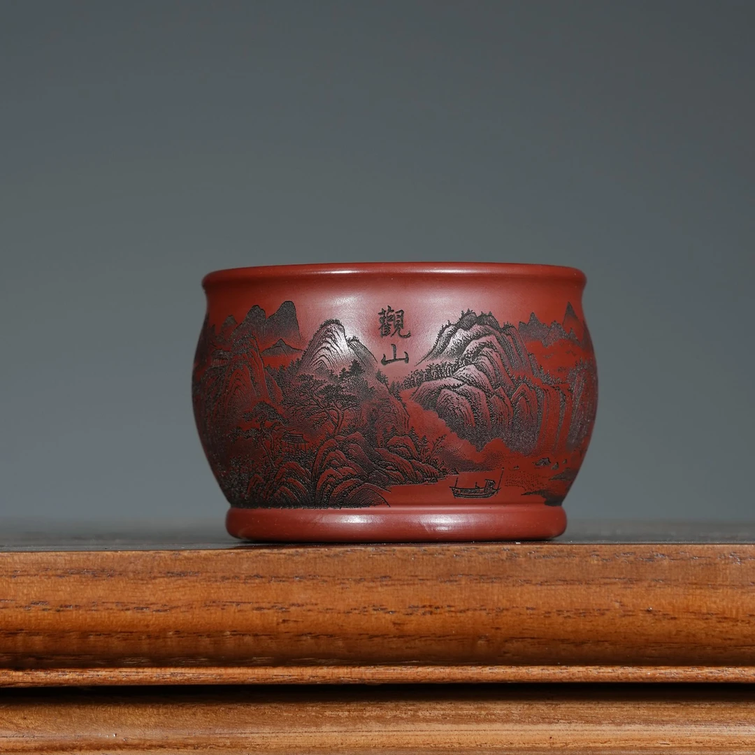 宜兴原矿朱泥大红袍刻绘观山紫砂手工主人杯容量120CC