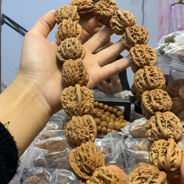 把件文玩核桃33霞云岭手持