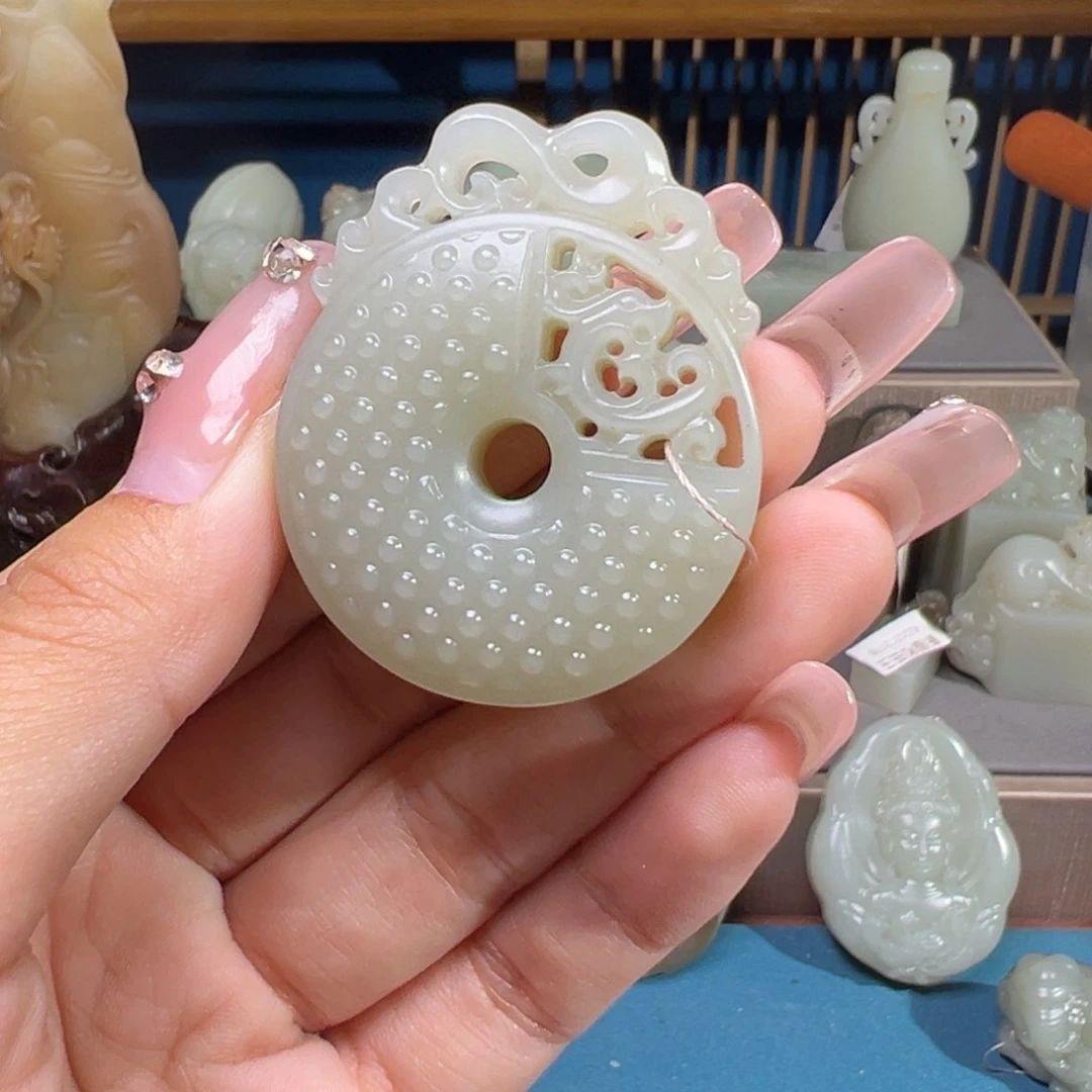 和田玉（糖玉）未镶嵌颈饰