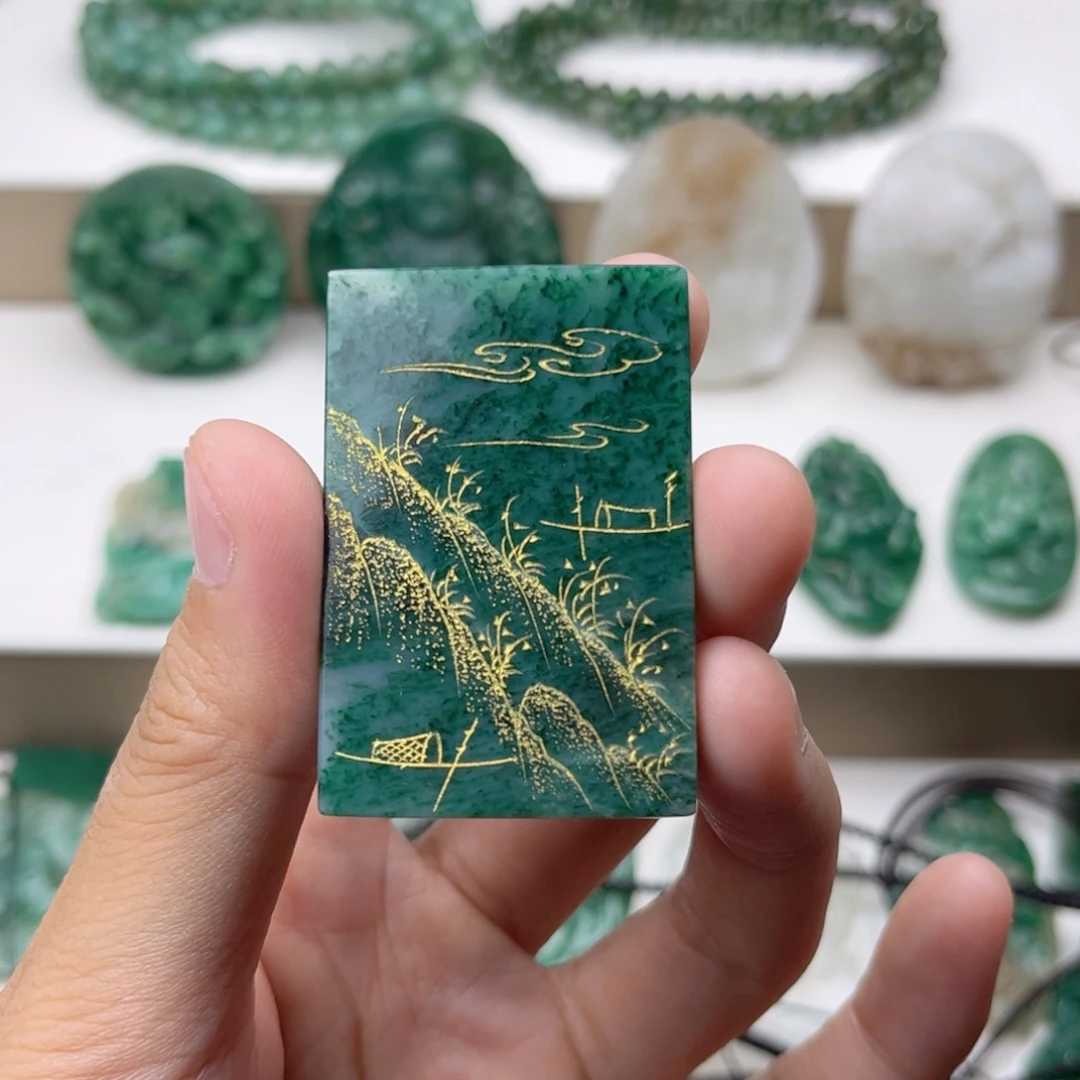 西***汁独山玉未镶嵌挂件
