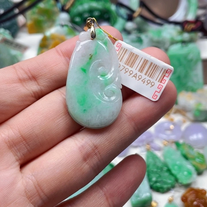 翡翠未镶嵌颈饰翡翠