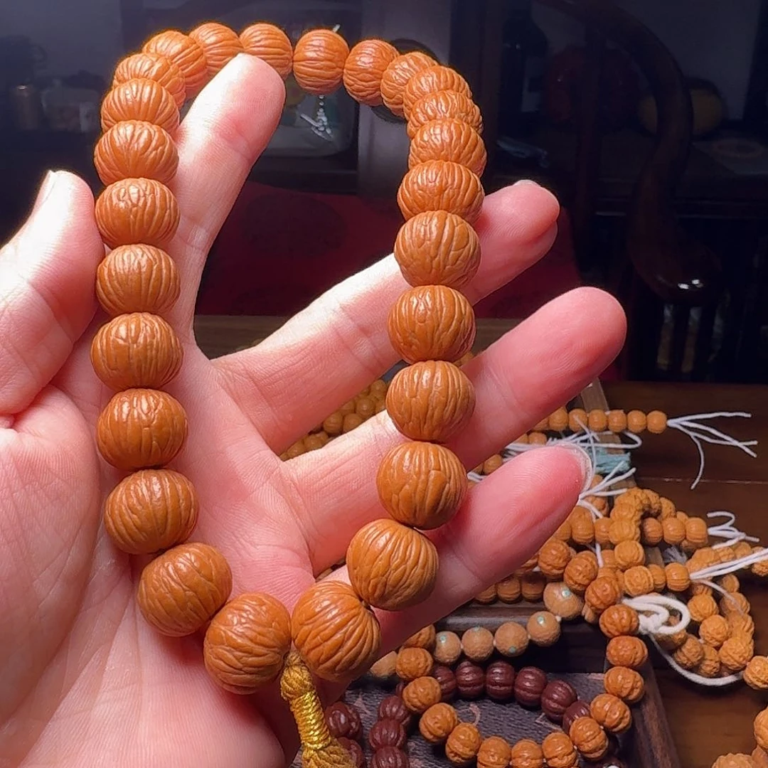 猴头核桃吊坠土豪手持