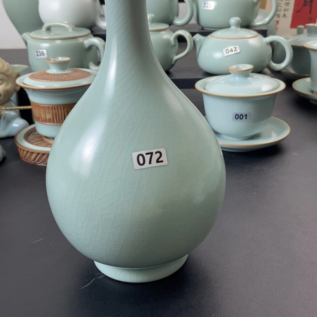 微瑕仿古釉玉壶春瓶
