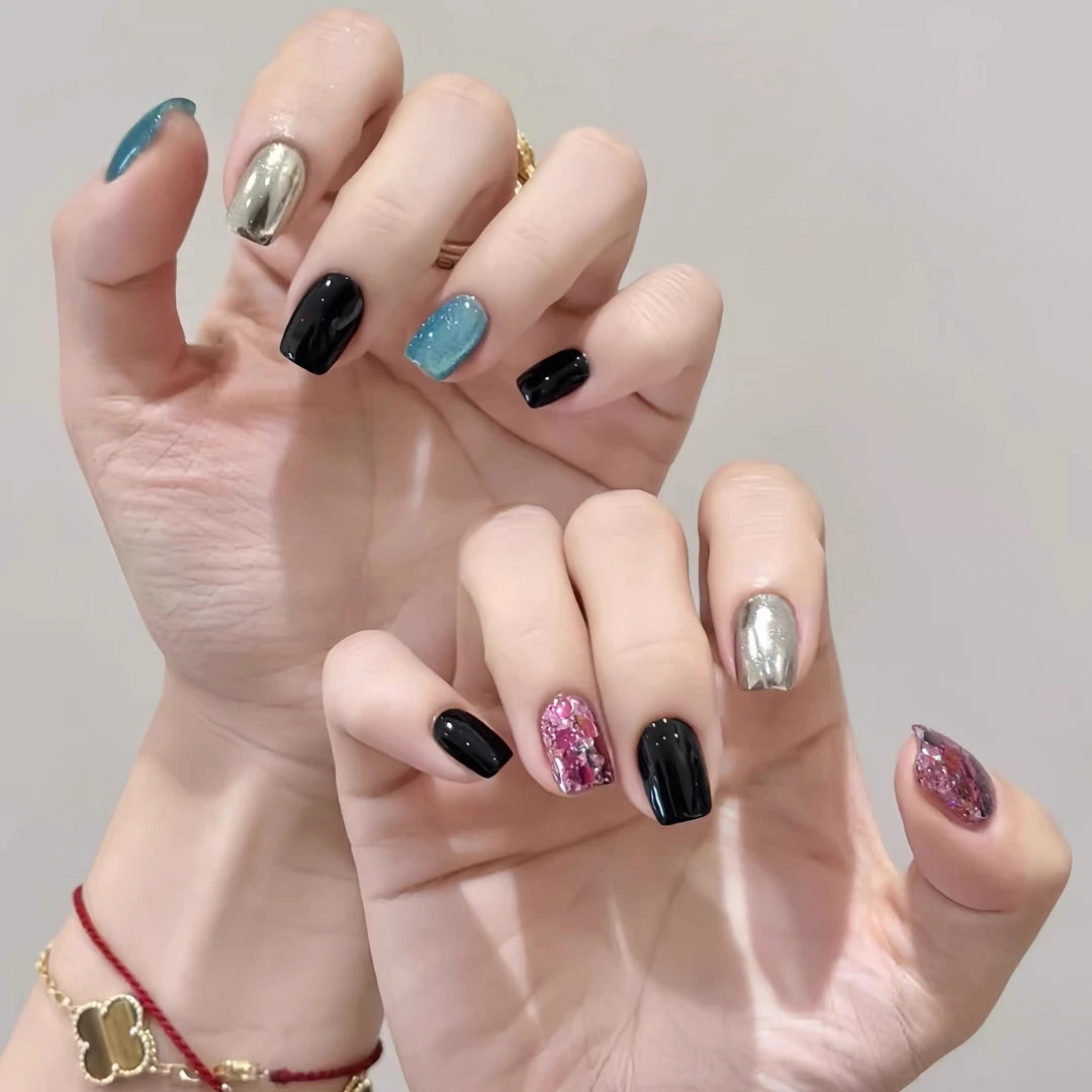 秋冬新款爆闪亮片蓝色猫眼穿戴甲短款欧美显白气质魔镜粉学生美甲