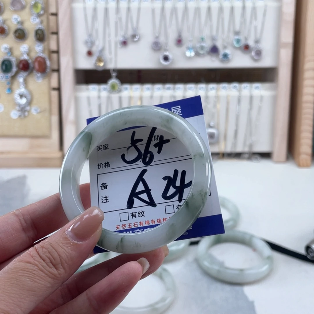 未镶嵌手镯手镯石英质玉